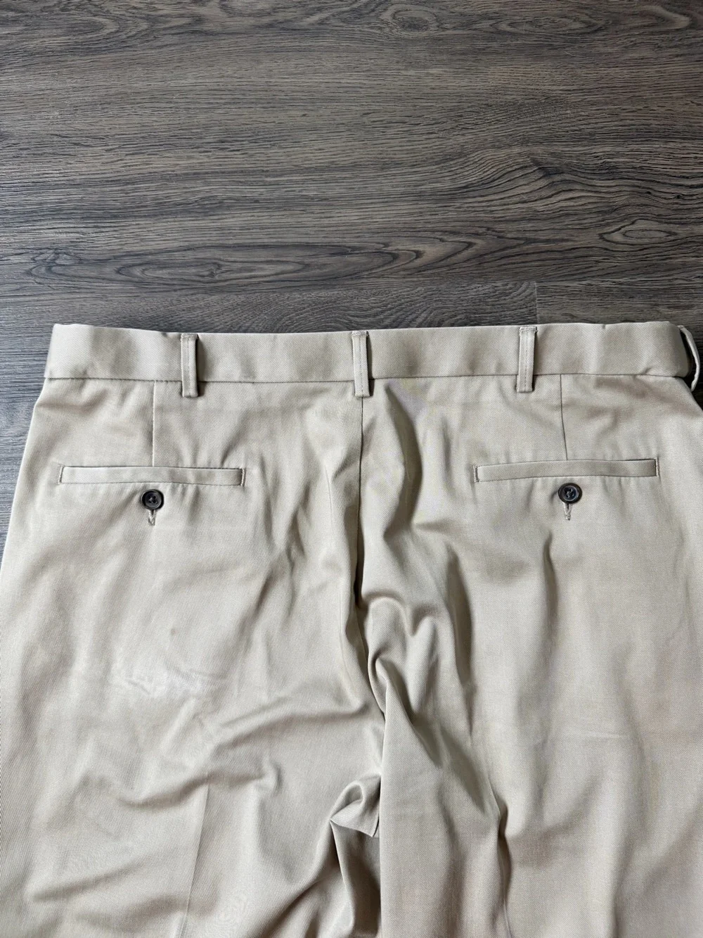 Haggar Pants Mens 38x32 Classic Fit Premium No Iron Khaki Flex Flat Front Tan